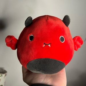 NWT 5” Dante/Henley Flipamallow Squishmallow